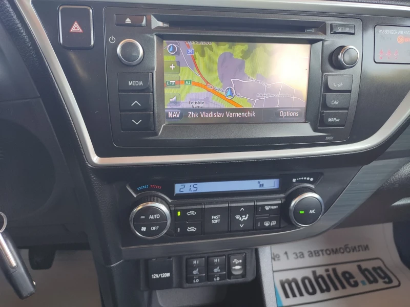 Toyota Auris 2.0 D navi, снимка 10 - Автомобили и джипове - 51815851
