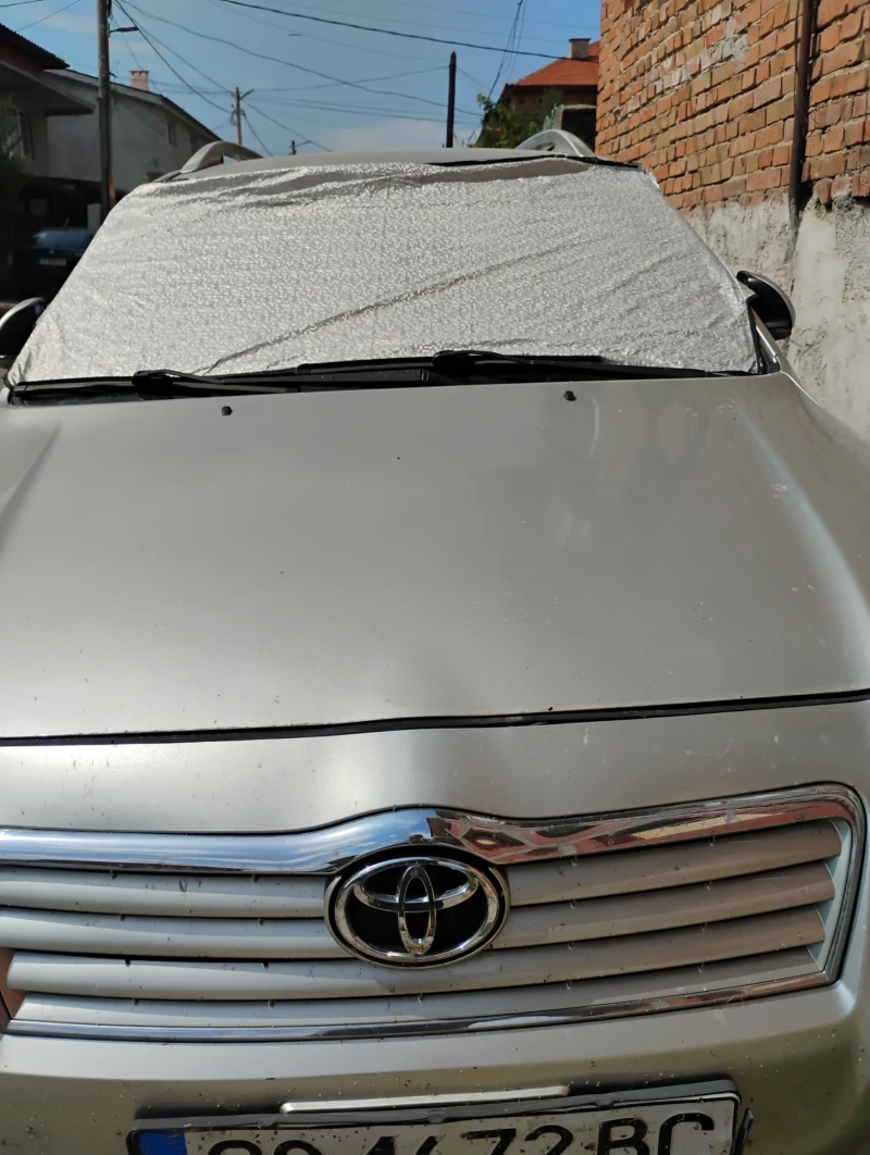 Toyota Avensis 2000 кубика дизел 116 конски сили 