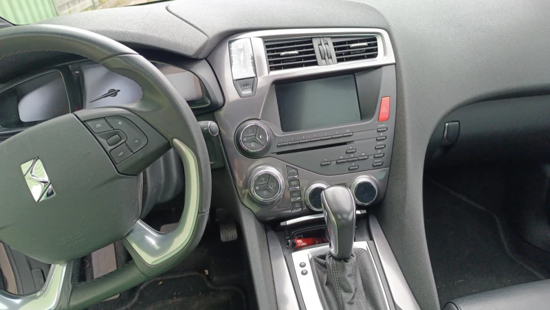 Citroen DS5, снимка 3 - Автомобили и джипове - 52629734