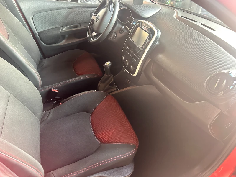 Renault Clio 1.5dci, снимка 9 - Автомобили и джипове - 52972323