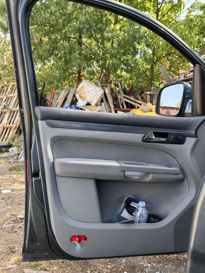 VW Caddy, снимка 4 - Автомобили и джипове - 53133333