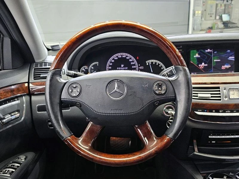 Mercedes-Benz S 500 LONG* AMG LINE, снимка 13 - Автомобили и джипове - 54718727