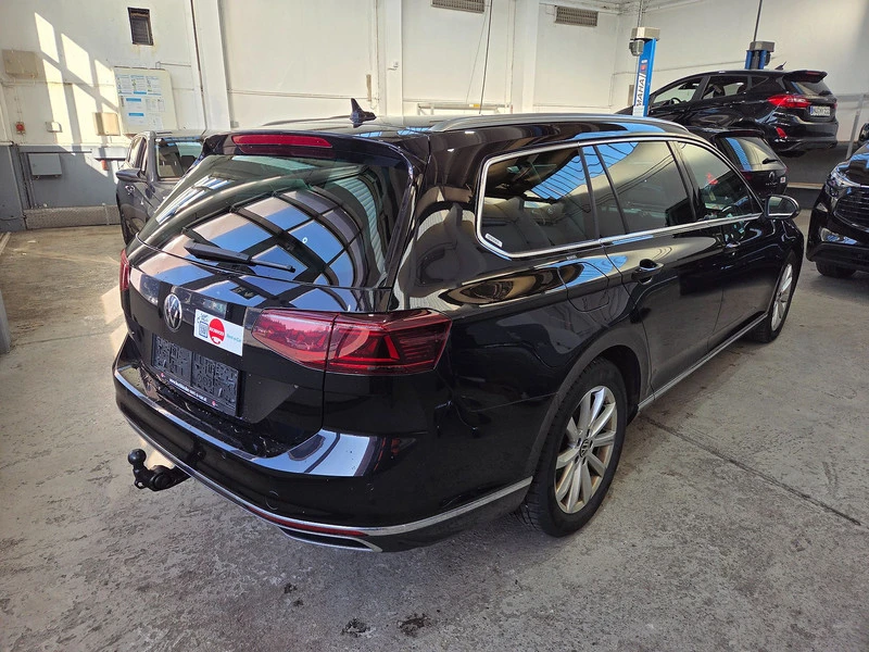 VW Passat 2.0 TDI SCR DSG Elegance, снимка 3 - Автомобили и джипове - 54854334