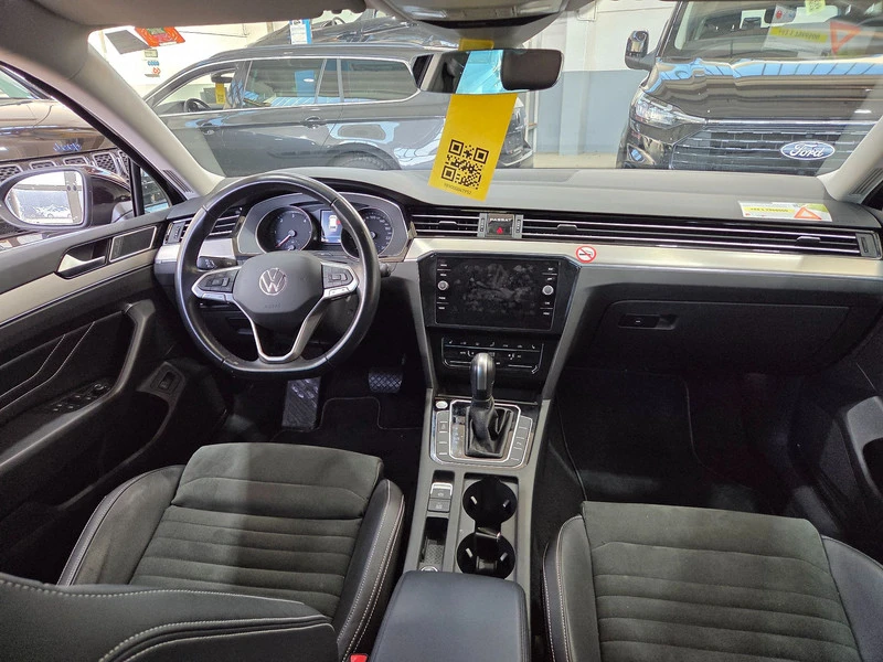 VW Passat 2.0 TDI SCR DSG Elegance, снимка 8 - Автомобили и джипове - 54854334