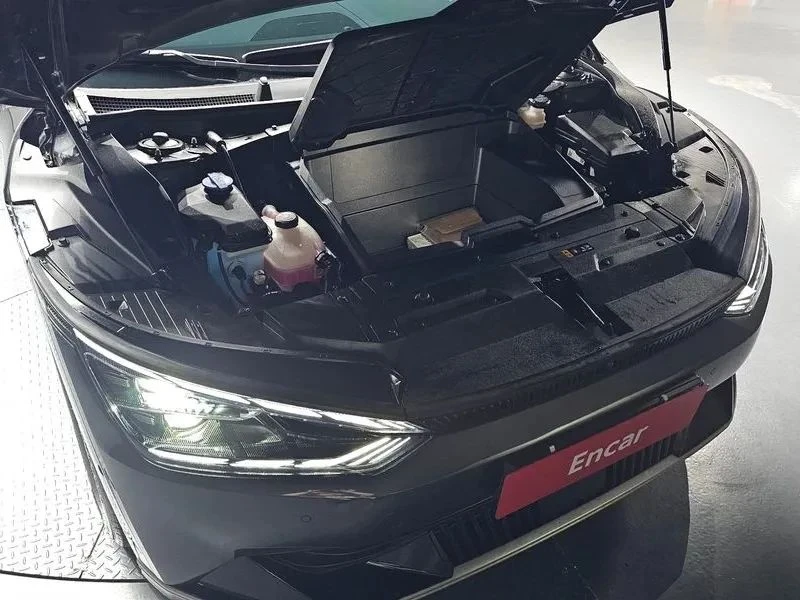 Kia EV6, снимка 6 - Автомобили и джипове - 56690436