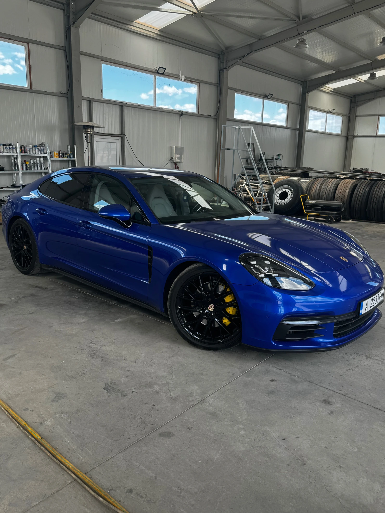 Porsche Panamera 4S D 540к.c - изображение 2