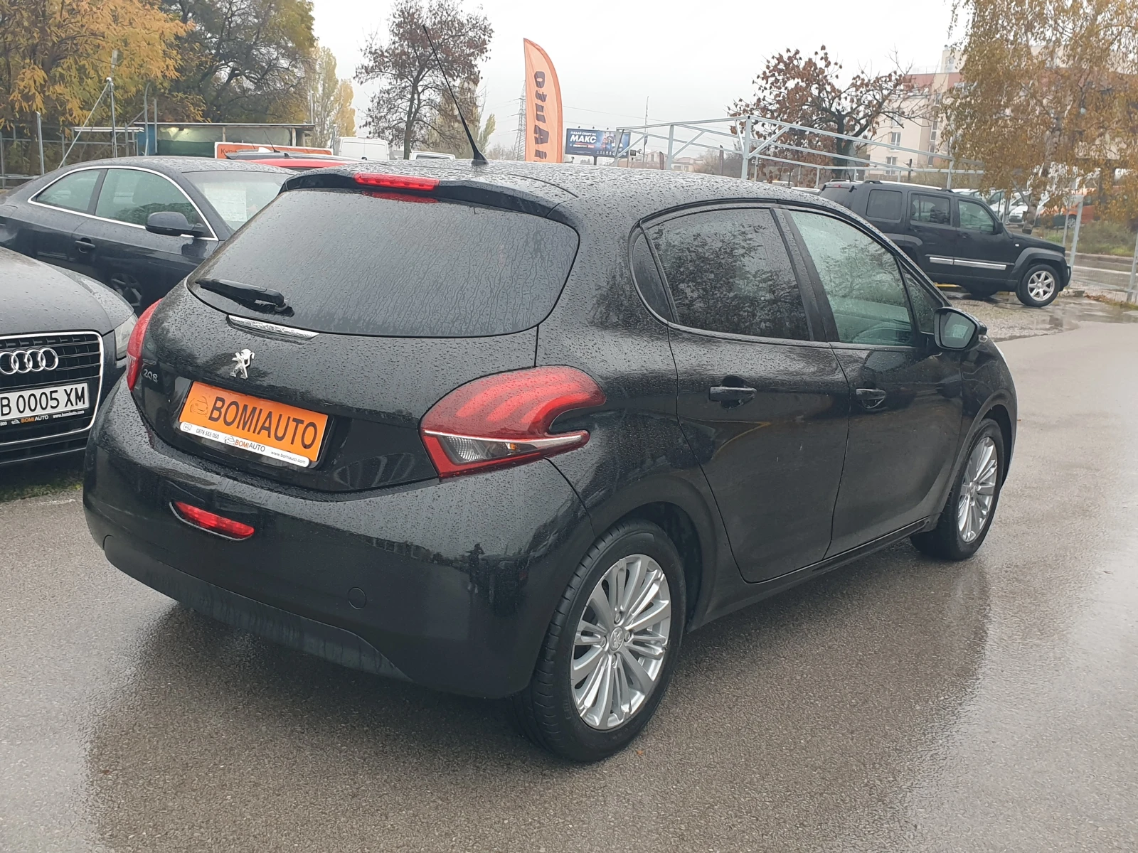 Peugeot 208 1.2i* EURO6B* LED* 83000km!*  - изображение 4