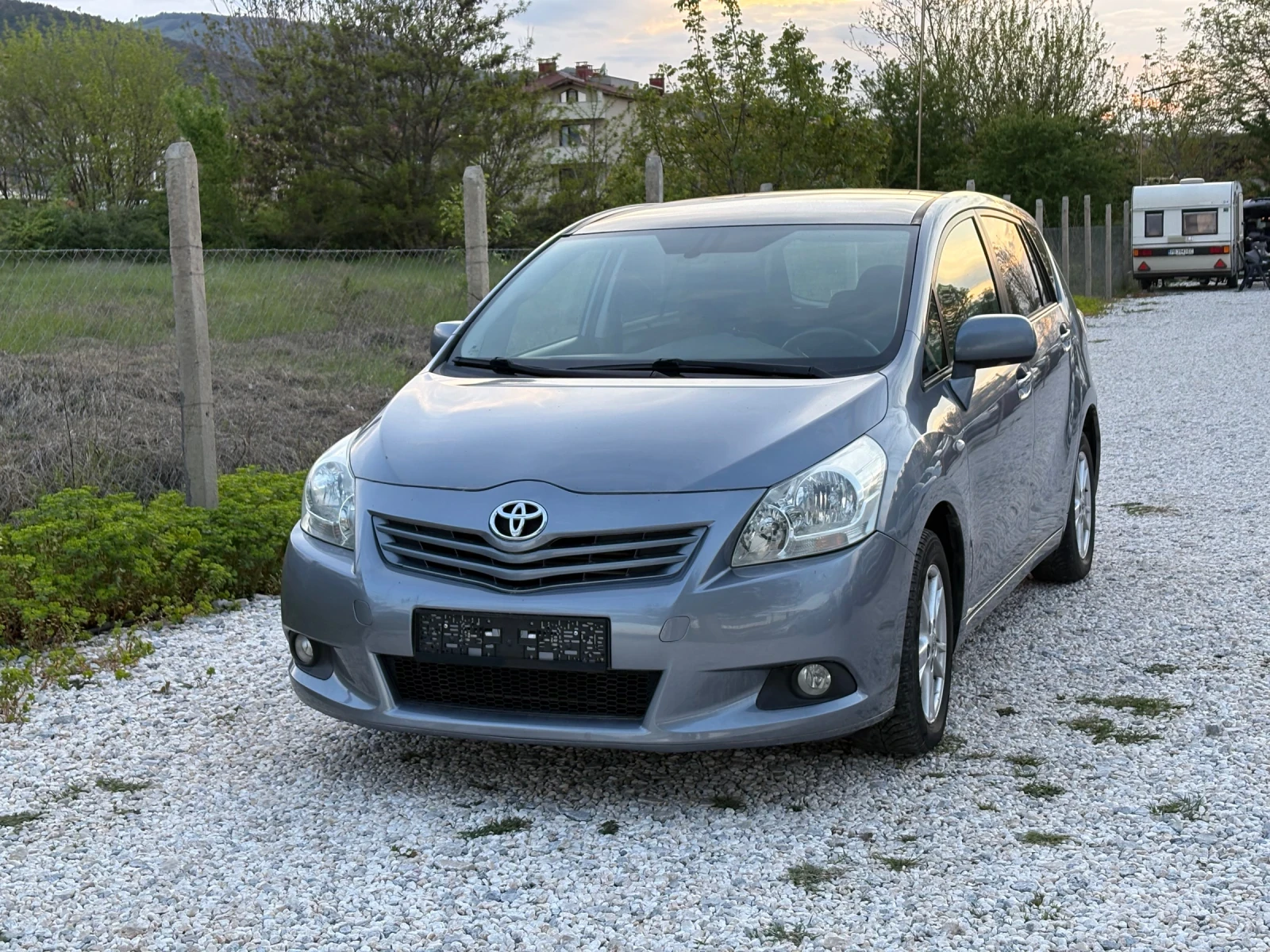 Toyota Corolla verso 2.0 D4D KEYLESS GO Panorama Podgrev Kamera Full - изображение 3
