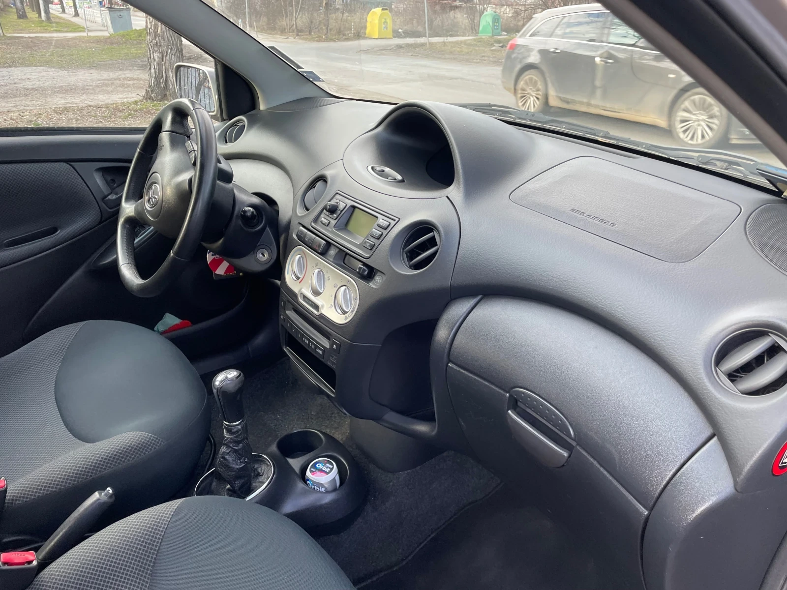 Toyota Yaris  - изображение 3