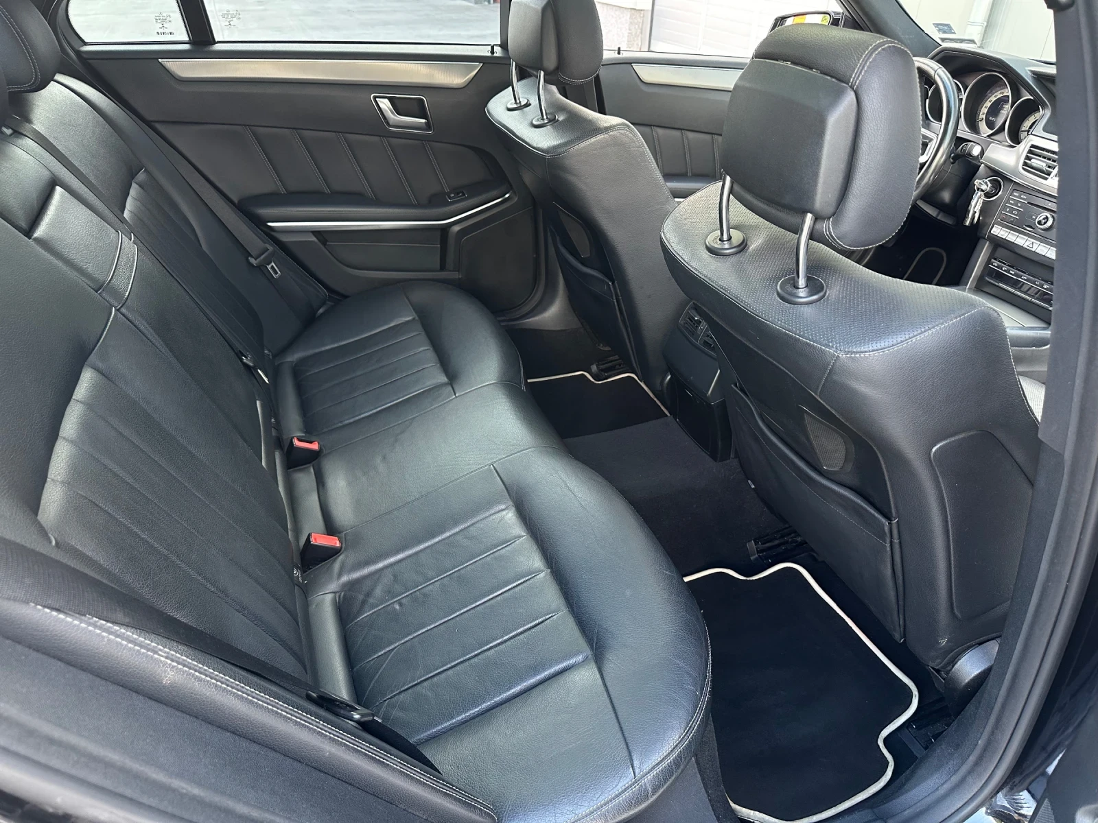 Mercedes-Benz E 300 CDI - изображение 8