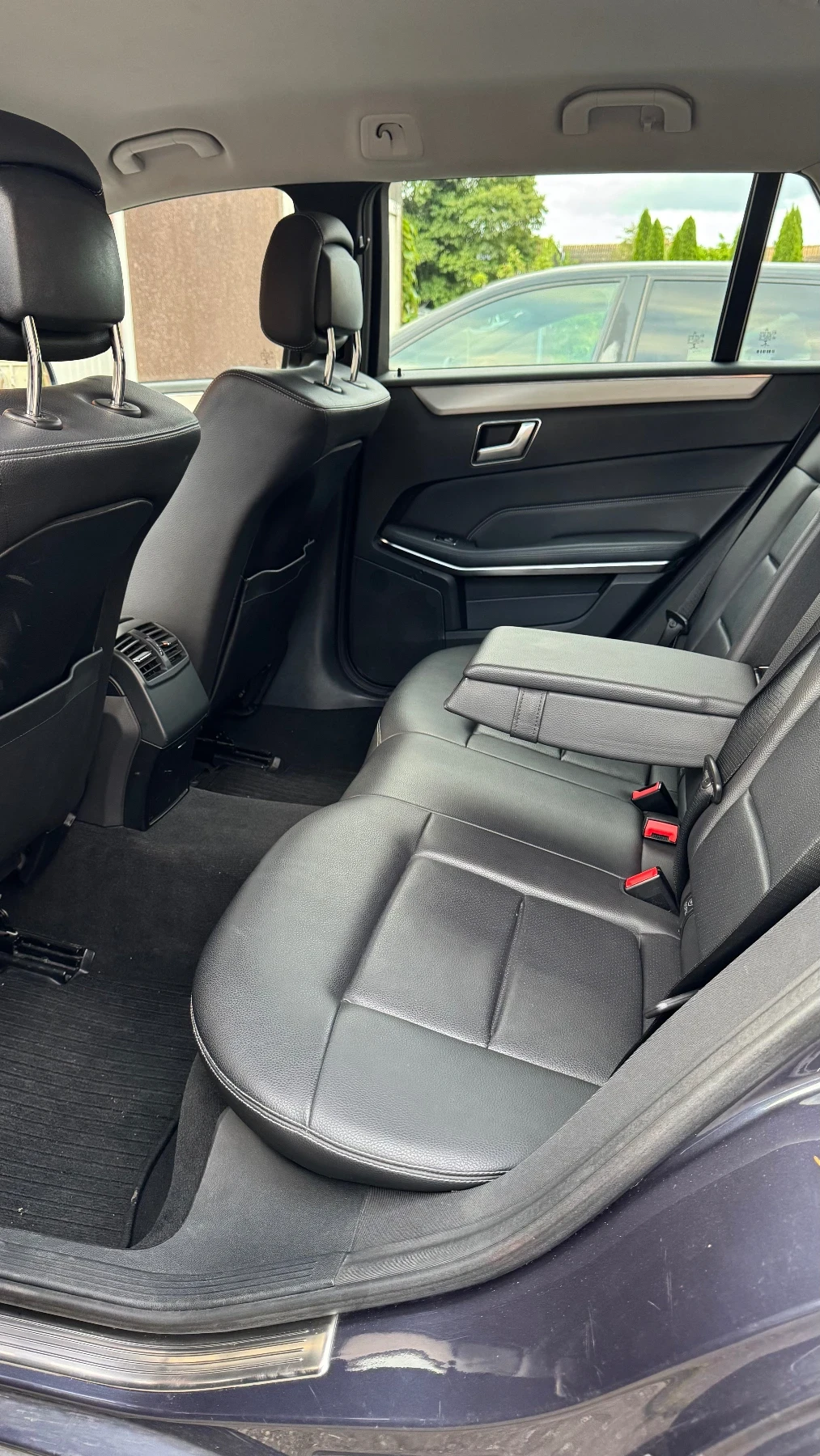 Mercedes-Benz E 200  - изображение 8