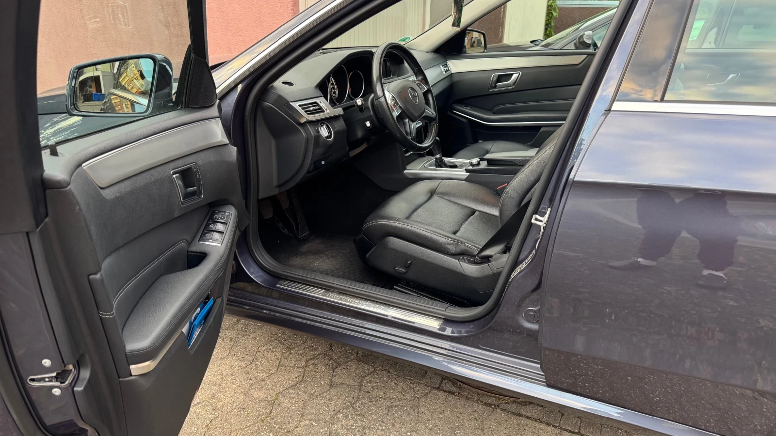 Mercedes-Benz E 200  - изображение 6