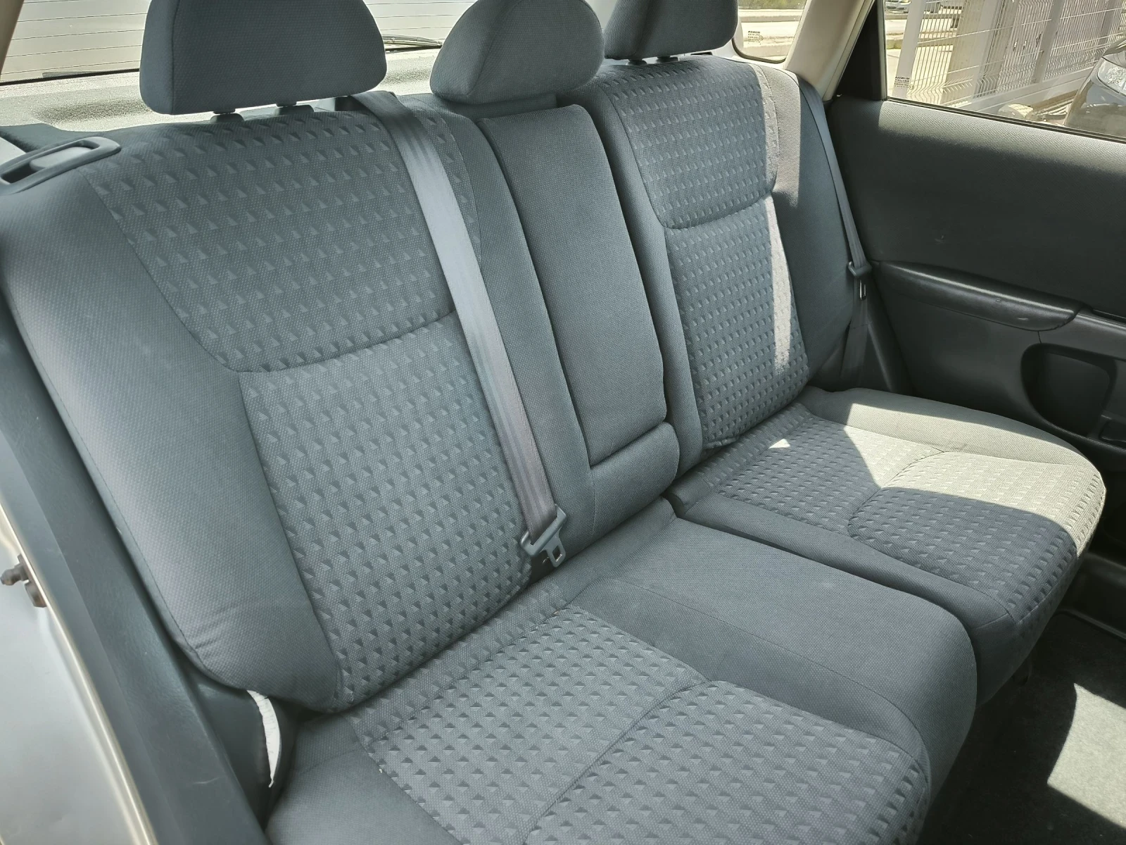 Honda Civic 1.6i Automatic  | Mobile.bg   11