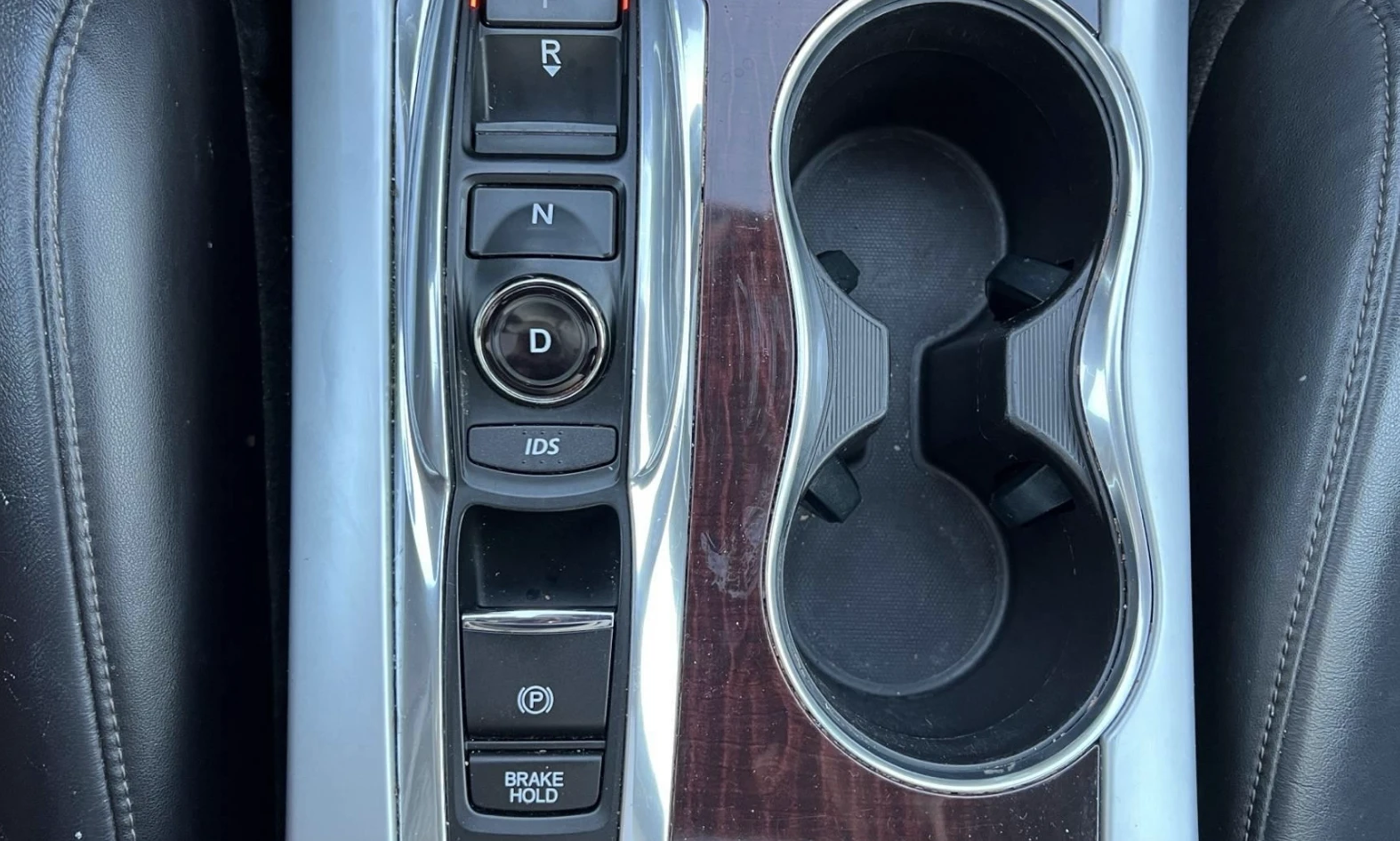 Acura TLX *  | Mobile.bg   16