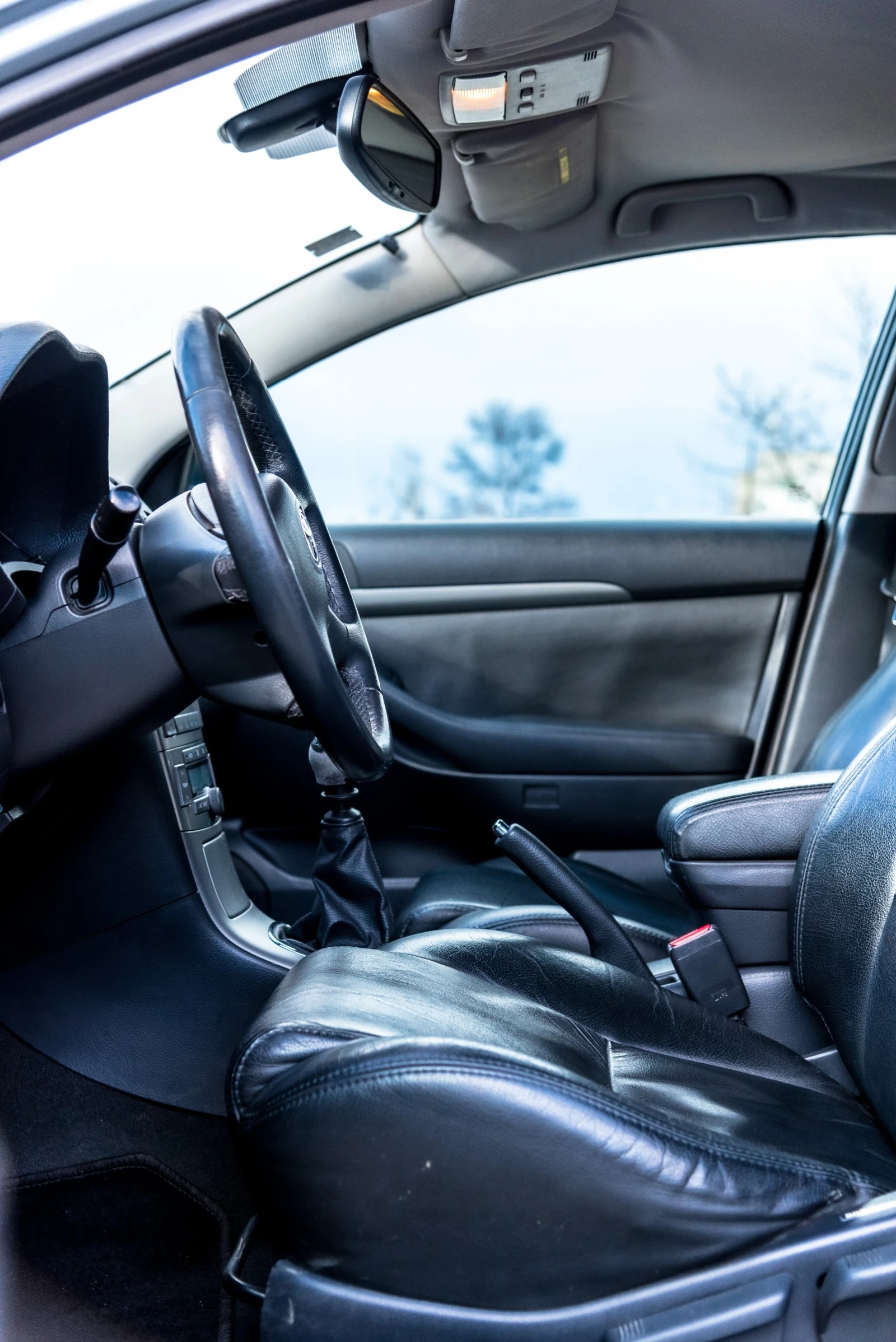 Toyota Avensis 2.0 - изображение 4