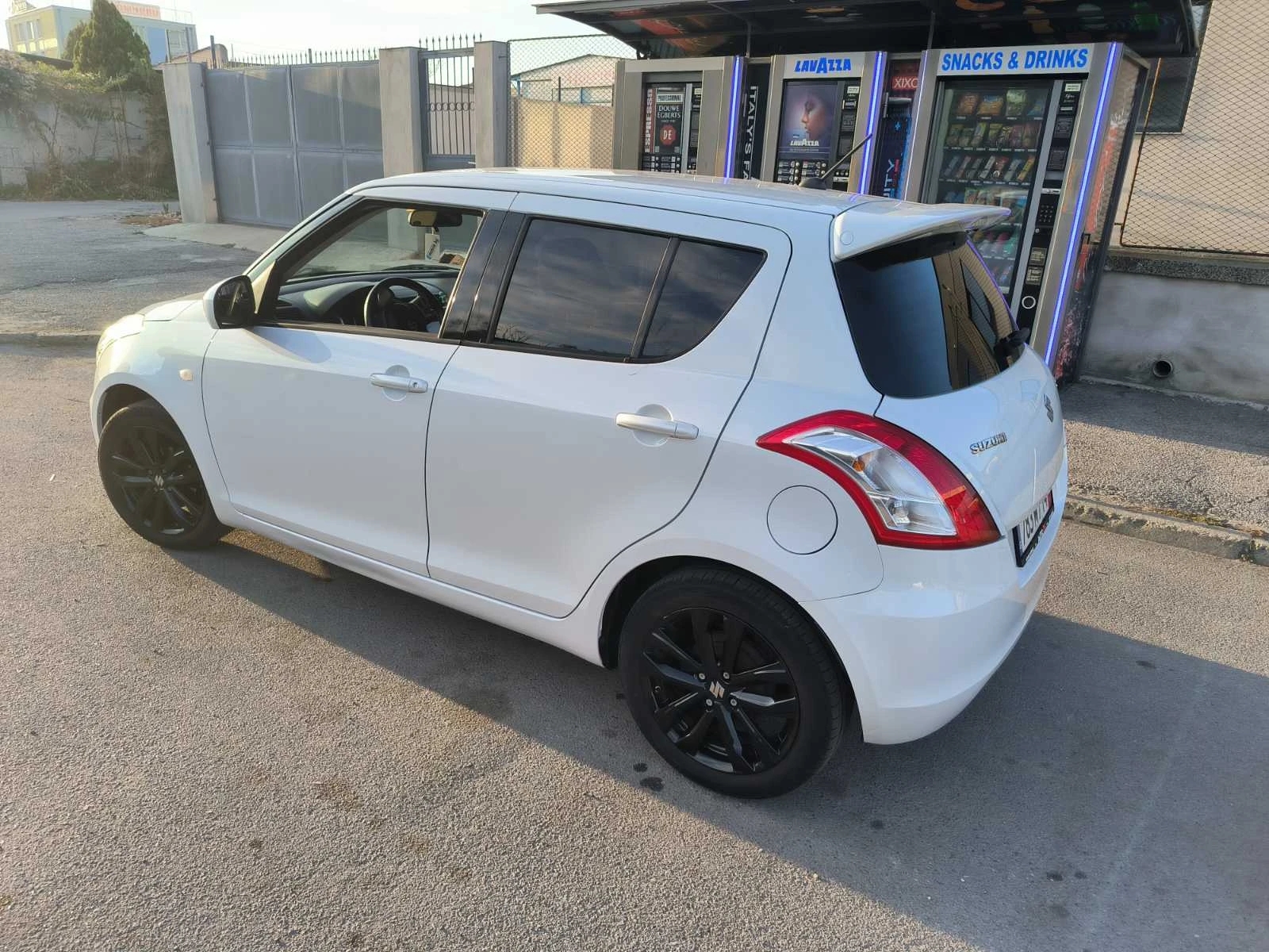 Suzuki Swift 1.3i-Gpl-Navi-Euro-6B, снимка 2 - Автомобили и джипове - 53845131