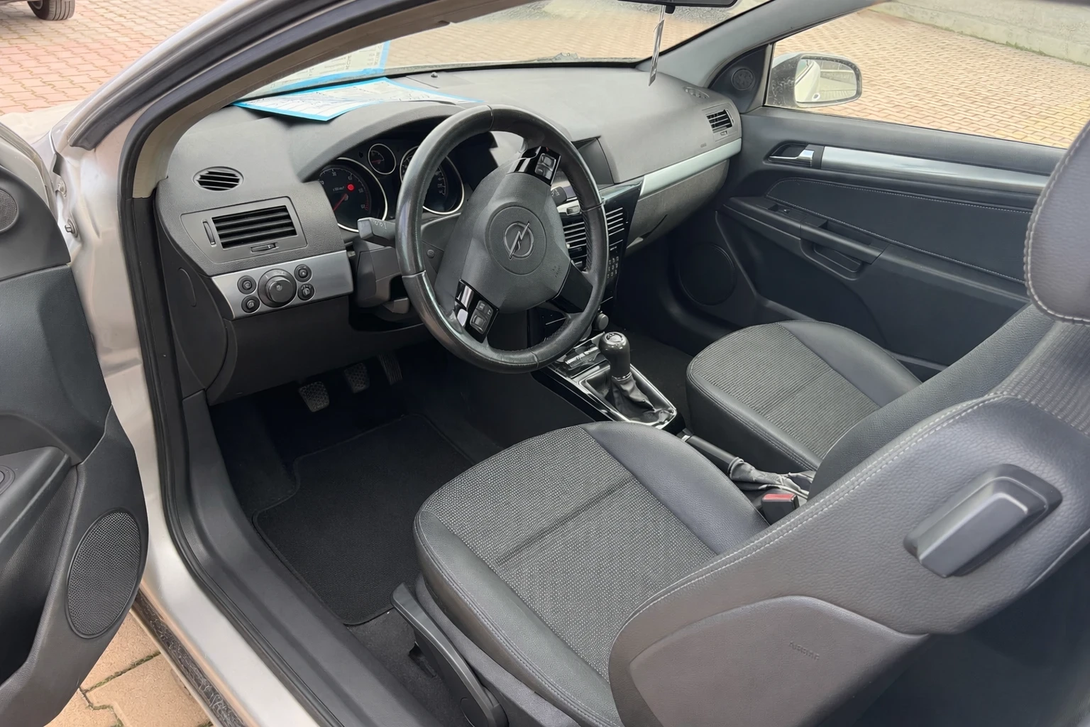 Opel Astra, снимка 11 - Автомобили и джипове - 53851758