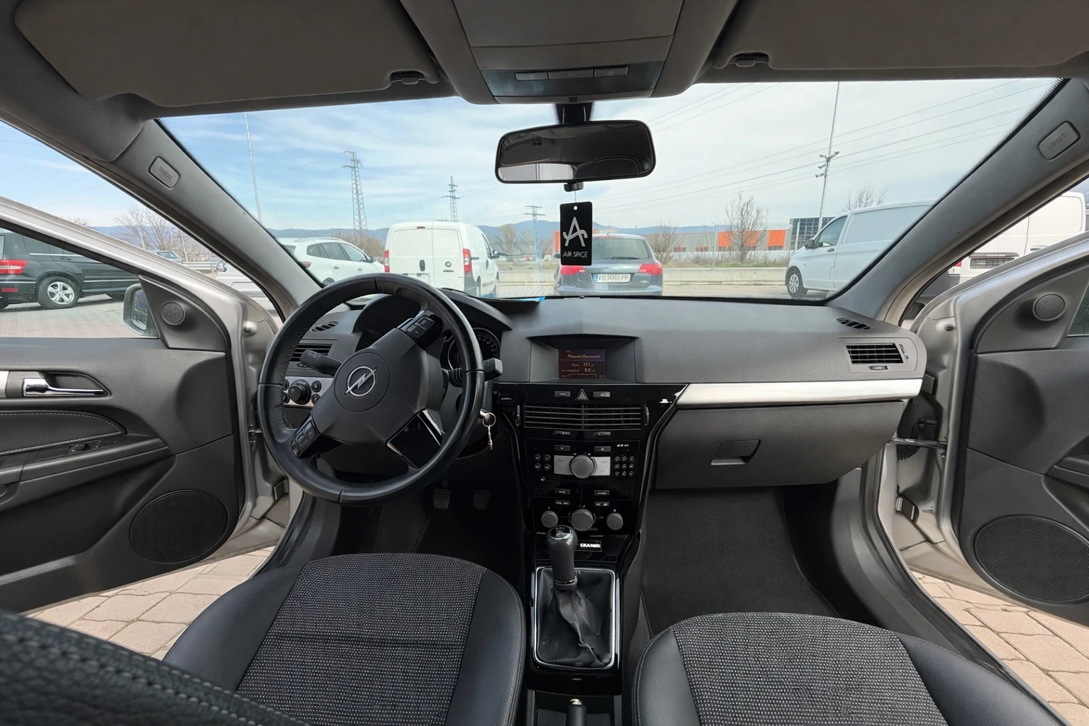 Opel Astra, снимка 13 - Автомобили и джипове - 53851758