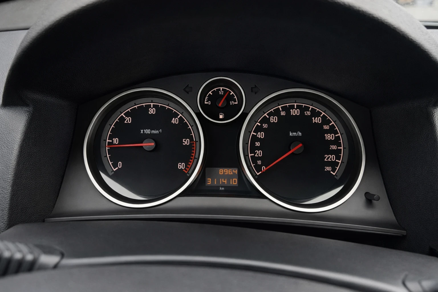 Opel Astra, снимка 14 - Автомобили и джипове - 53851758