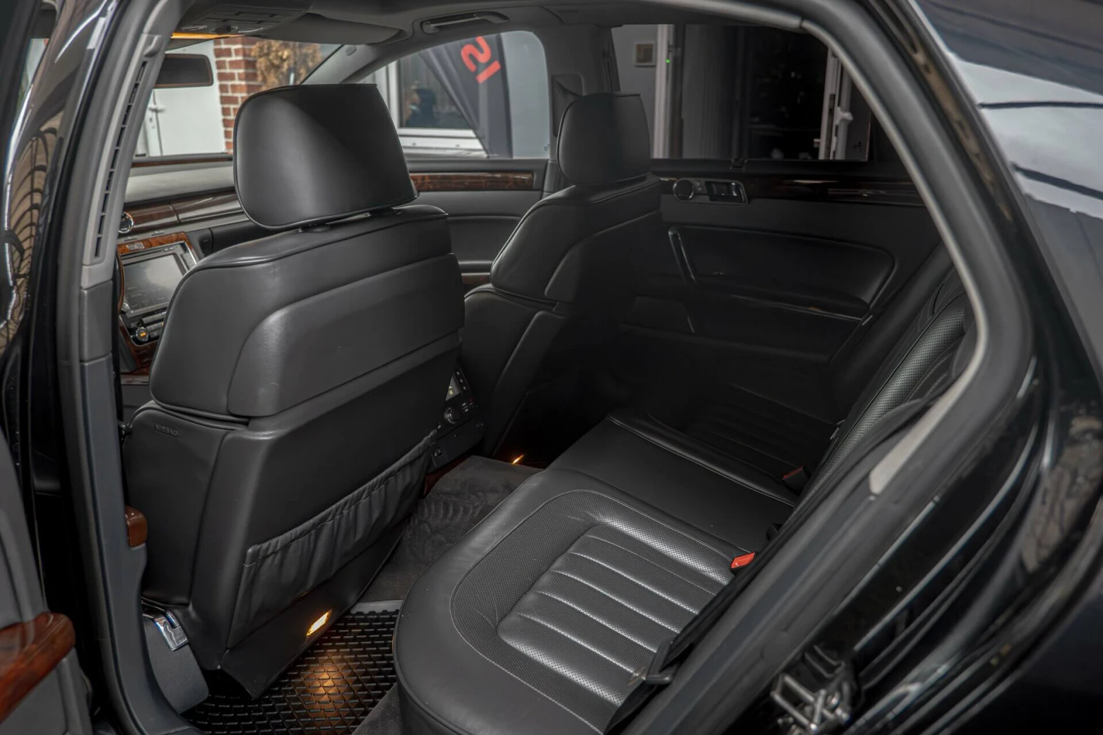 VW Phaeton 3.0TDI/dYnaudio/Обдувхане/Камера/Дистроник, снимка 13 - Автомобили и джипове - 54072026