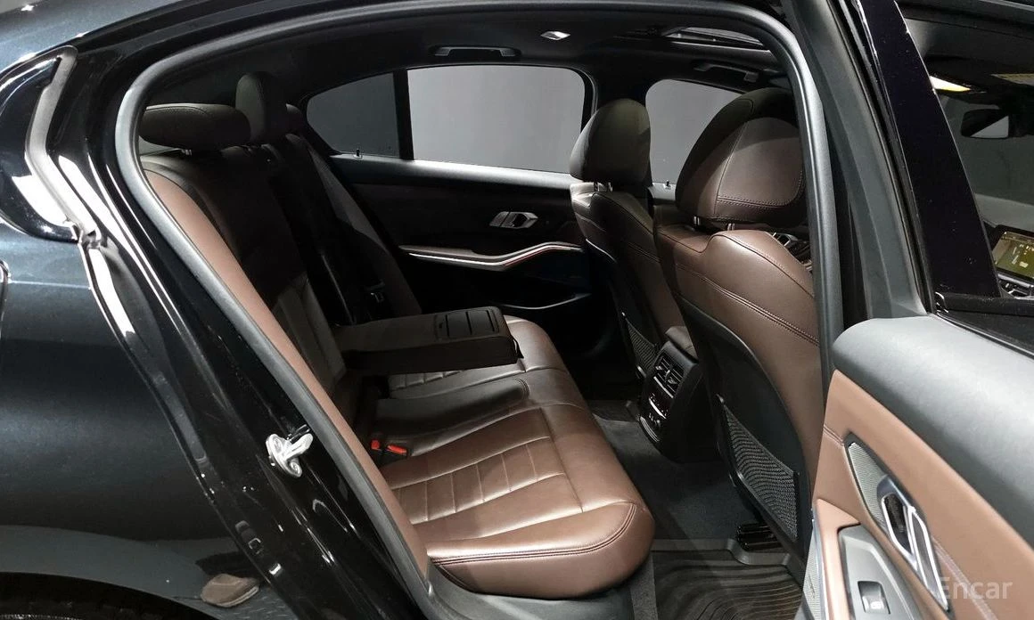 BMW 330 M* SPORT* XDRIVE* HARMAN* KARDON* КАМЕРА* 360* , снимка 10 - Автомобили и джипове - 54101384