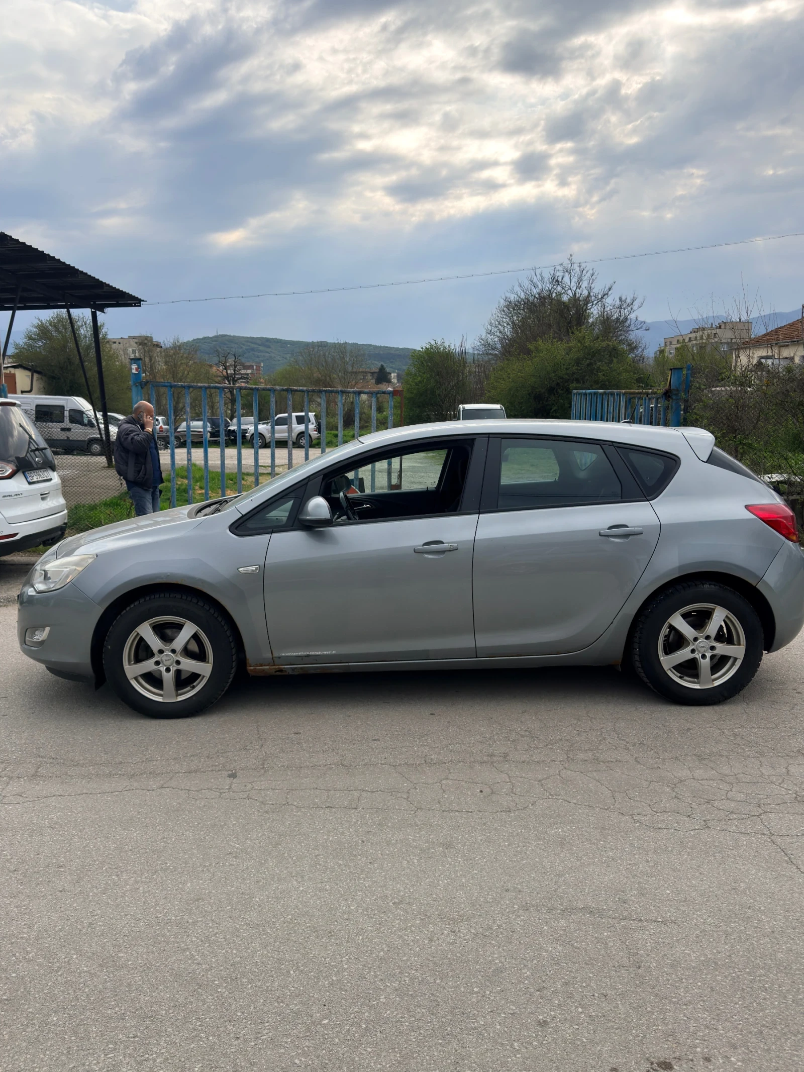 Opel Astra 1.6i klima, снимка 5 - Автомобили и джипове - 54257229