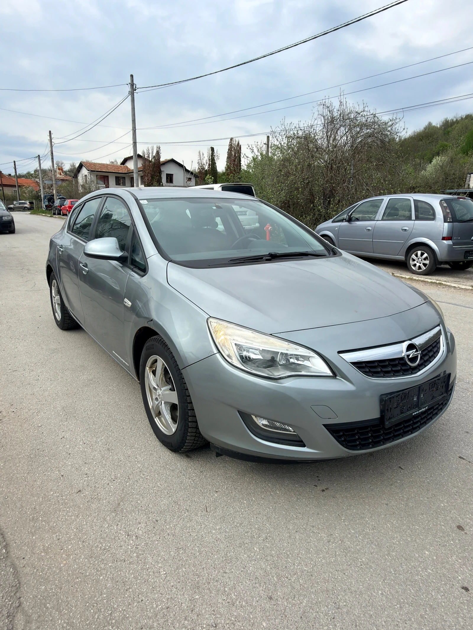 Opel Astra 1.6i klima, снимка 3 - Автомобили и джипове - 54257229