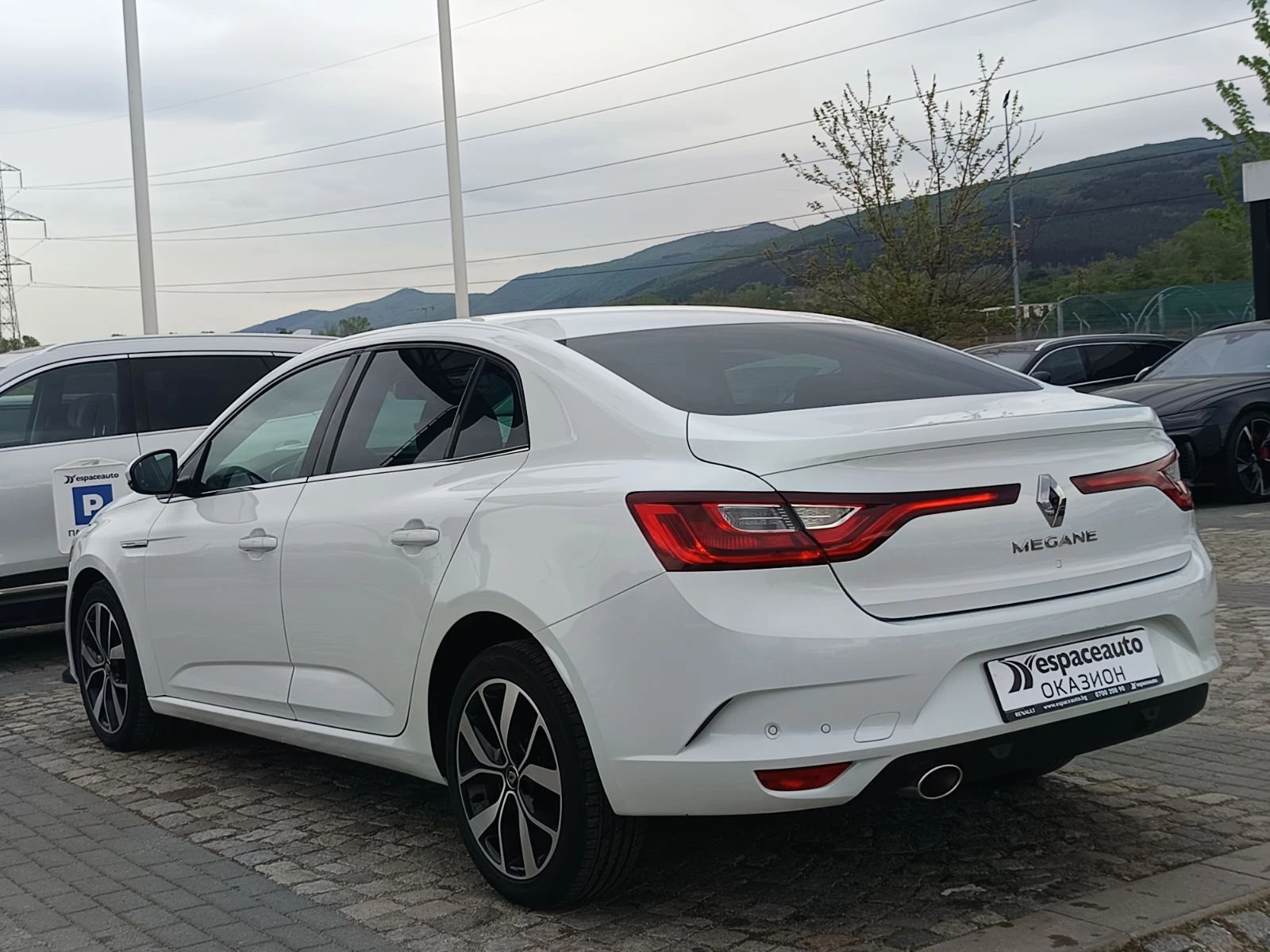 Renault Megane 1.3Tce/ 140к.с., снимка 4 - Автомобили и джипове - 54456929