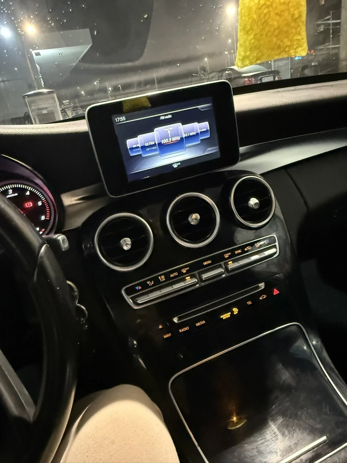 Mercedes-Benz C 200, снимка 5 - Автомобили и джипове - 54596089