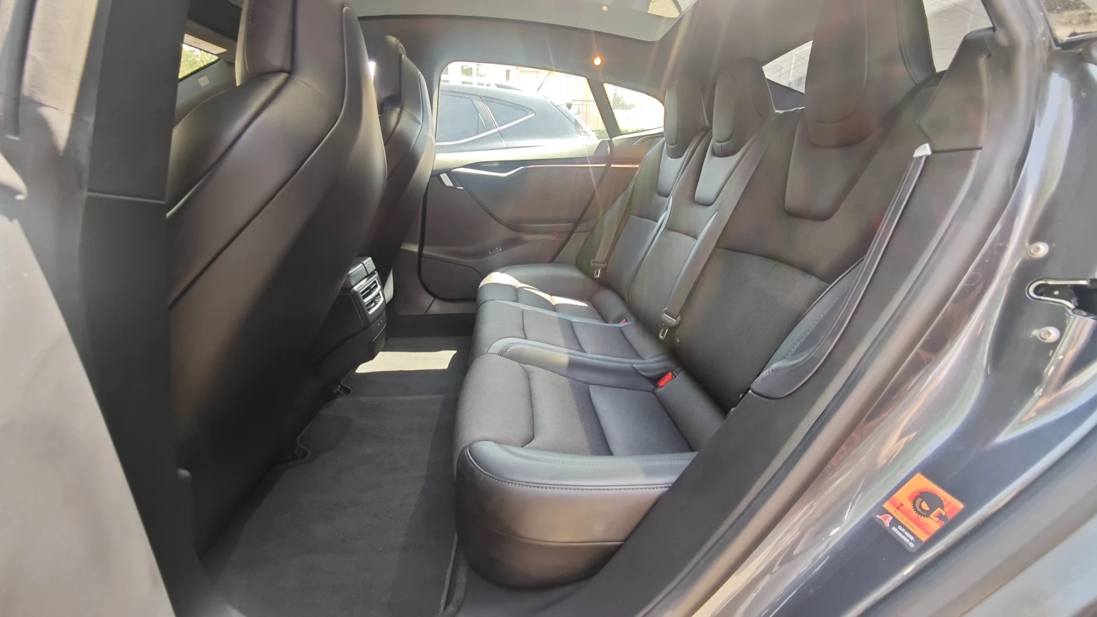 Tesla Model S 75D AWD SOH 89.4%, снимка 13 - Автомобили и джипове - 54968570