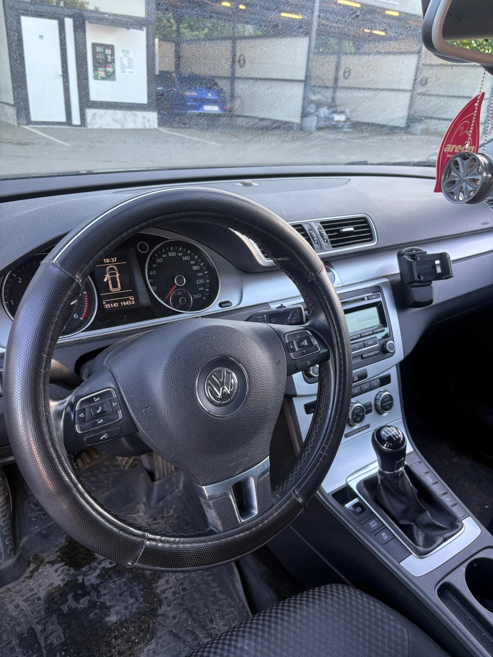 VW Passat, снимка 4 - Автомобили и джипове - 55001280