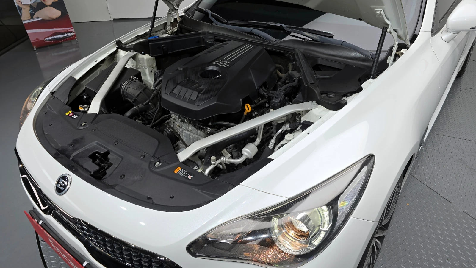 Kia Stinger 2.0* BLIND SPOT* ПОДГРЕВ ВОЛАН* КРАЙНА ЦЕНА, снимка 6 - Автомобили и джипове - 55243888