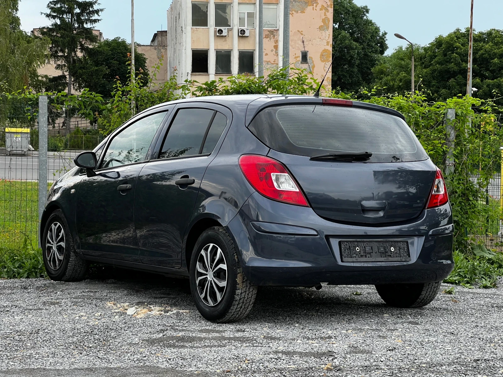 Opel Corsa 1.2 Климатик , снимка 3 - Автомобили и джипове - 55467605