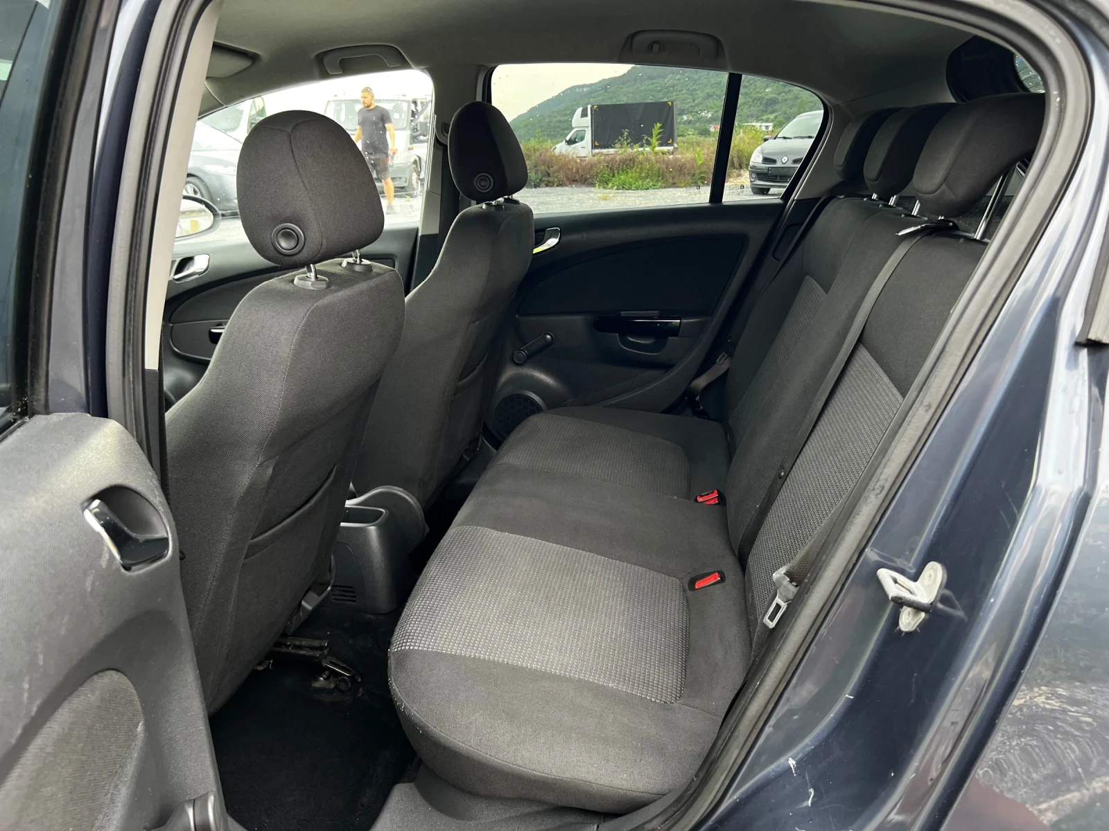 Opel Corsa 1.2 Климатик , снимка 10 - Автомобили и джипове - 55467605