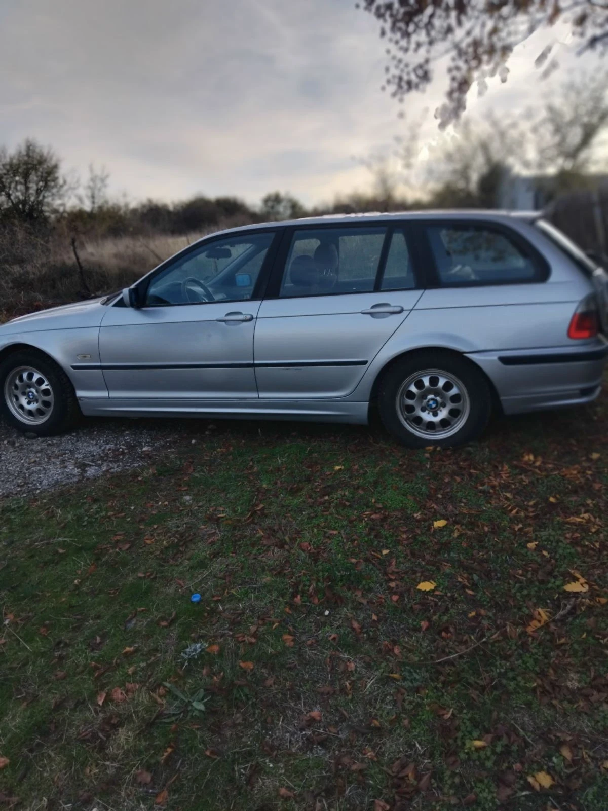 BMW 320, снимка 3 - Автомобили и джипове - 55513512
