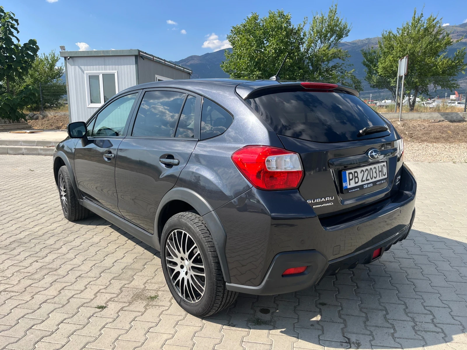 Subaru XV 2.0 4х4 Заводска ГАЗ/обслужен/перфектно състояние, снимка 4 - Автомобили и джипове - 55593150