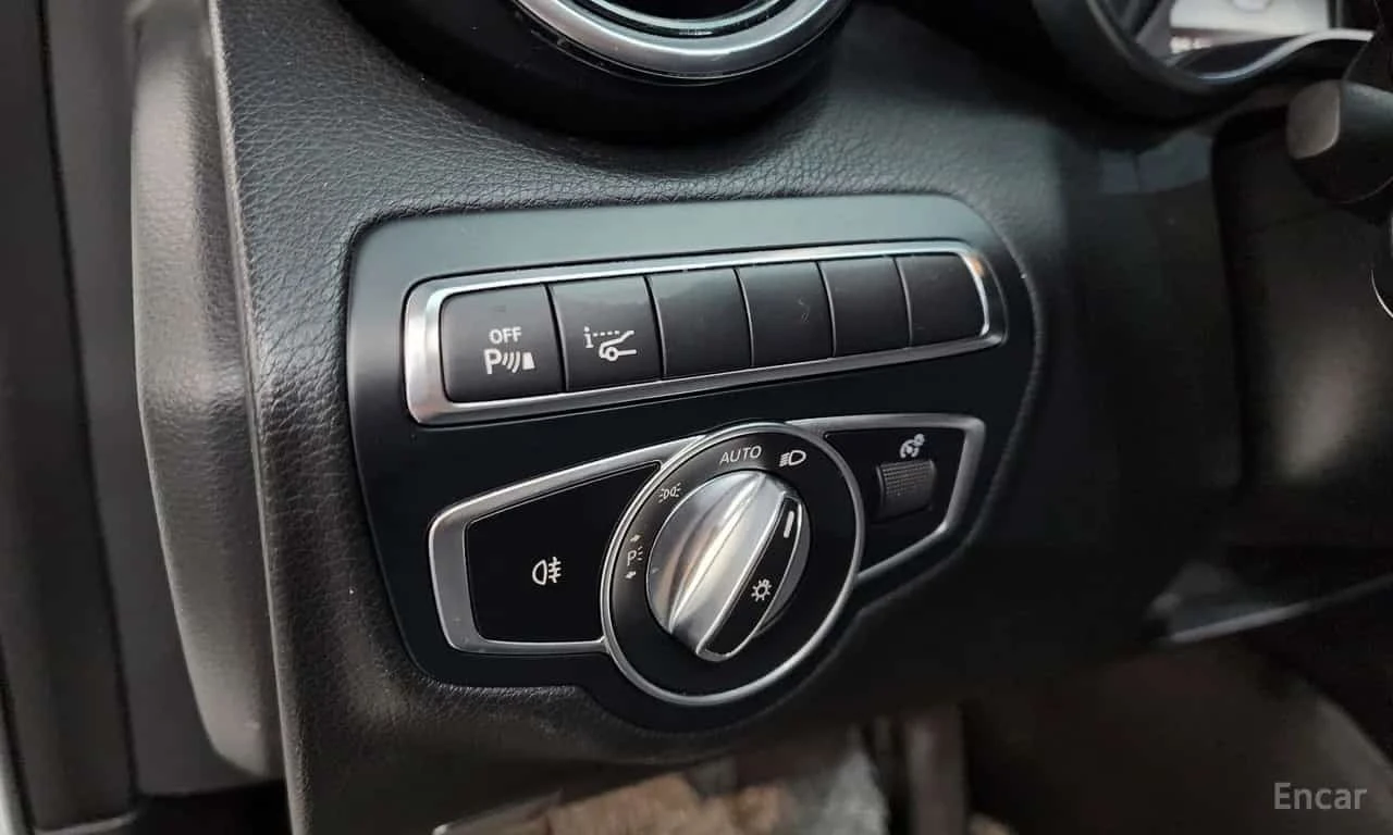 Mercedes-Benz C 220 d * Avantgarde * Head Up * , снимка 16 - Автомобили и джипове - 56198686