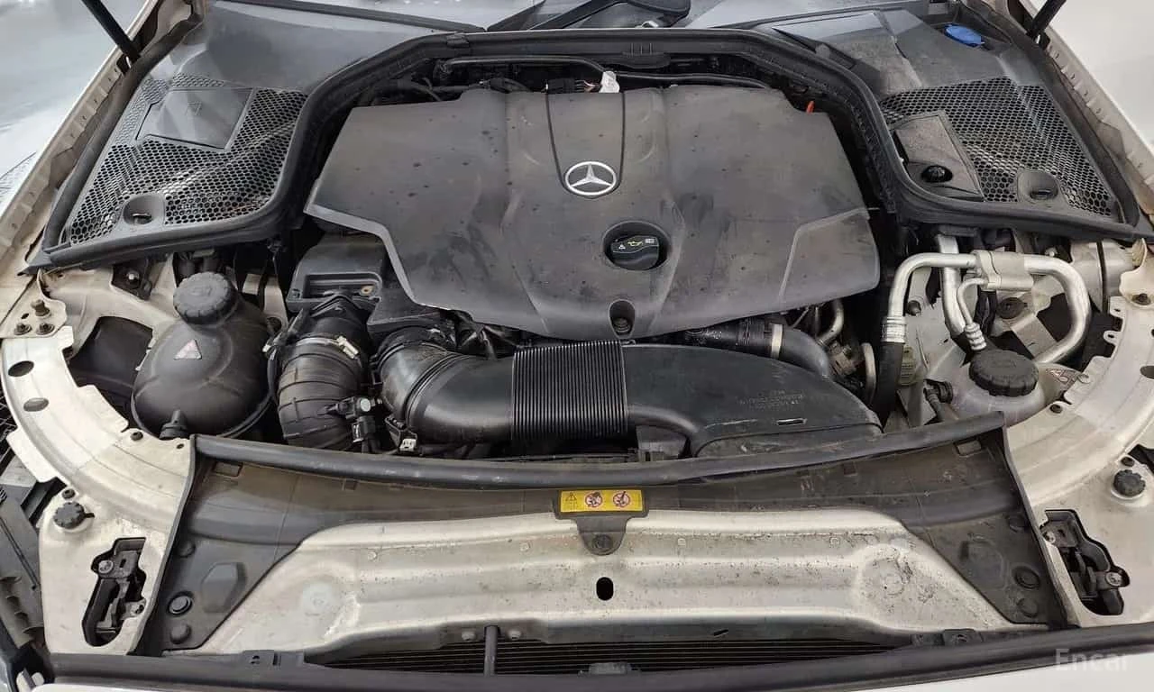 Mercedes-Benz C 220 d * Avantgarde * Head Up * , снимка 6 - Автомобили и джипове - 56198686
