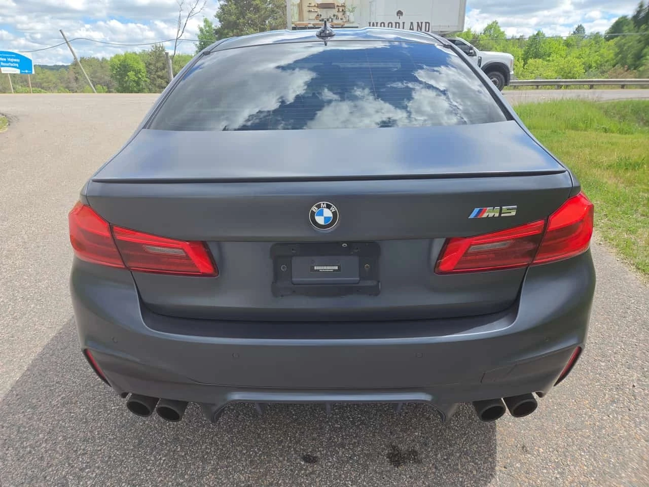 BMW M5 * Sedan * АВТОКРЕДИТ БЕЗ ПЪРВОНАЧАЛНА ВНОСКА* , снимка 4 - Автомобили и джипове - 56207787