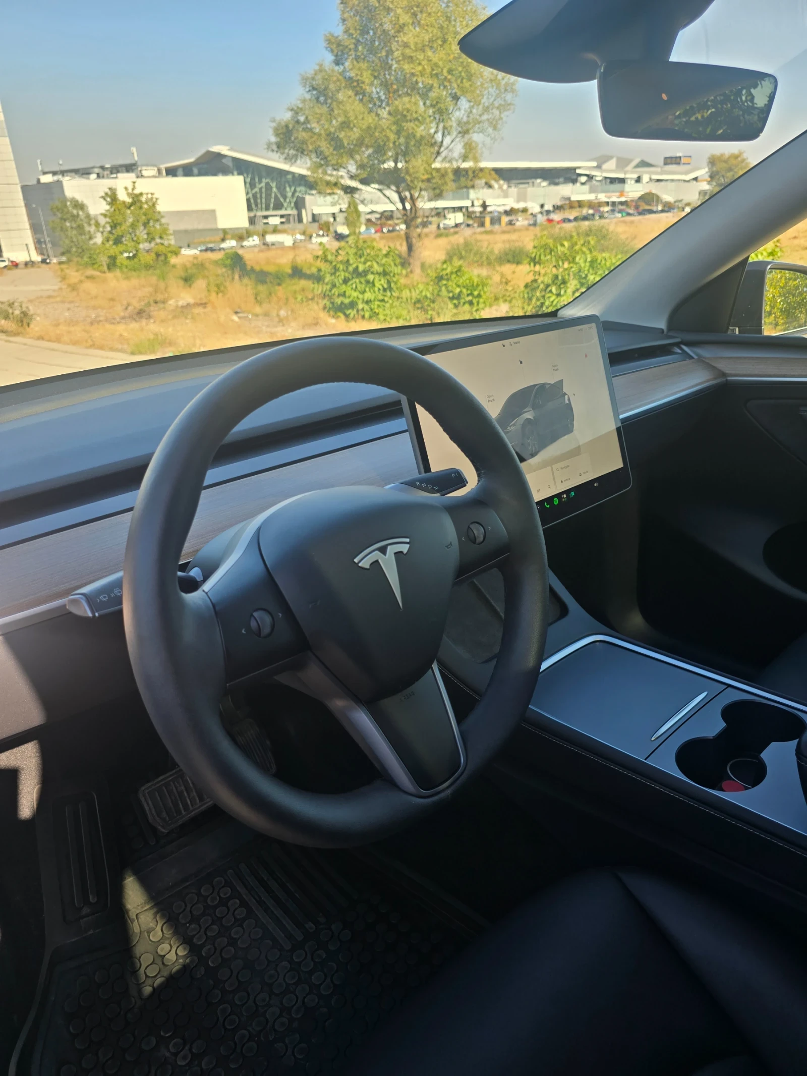 Tesla Model Y Long Range Dual Motor AWD 19500 Км., снимка 13 - Автомобили и джипове - 56375489