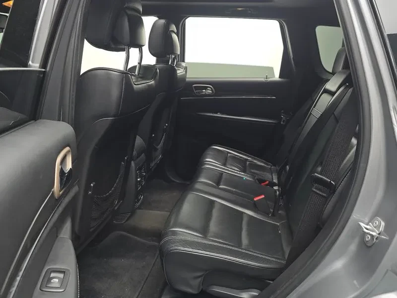 Jeep Grand cherokee 3.0 Diesel Overland Wk2, снимка 12 - Автомобили и джипове - 55644185