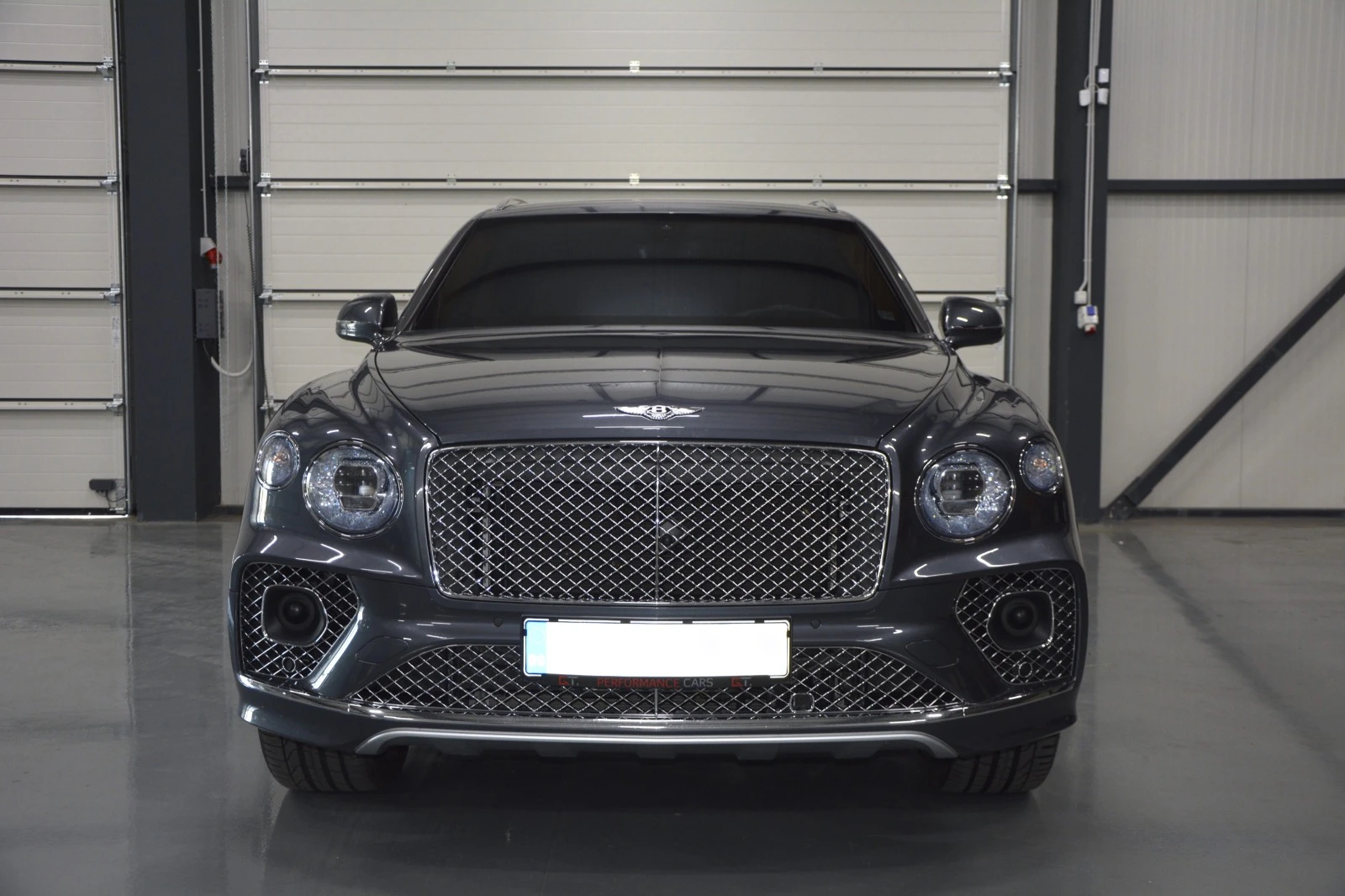 Bentley Bentayga / First Edition / Mulliner / V8 - изображение 8