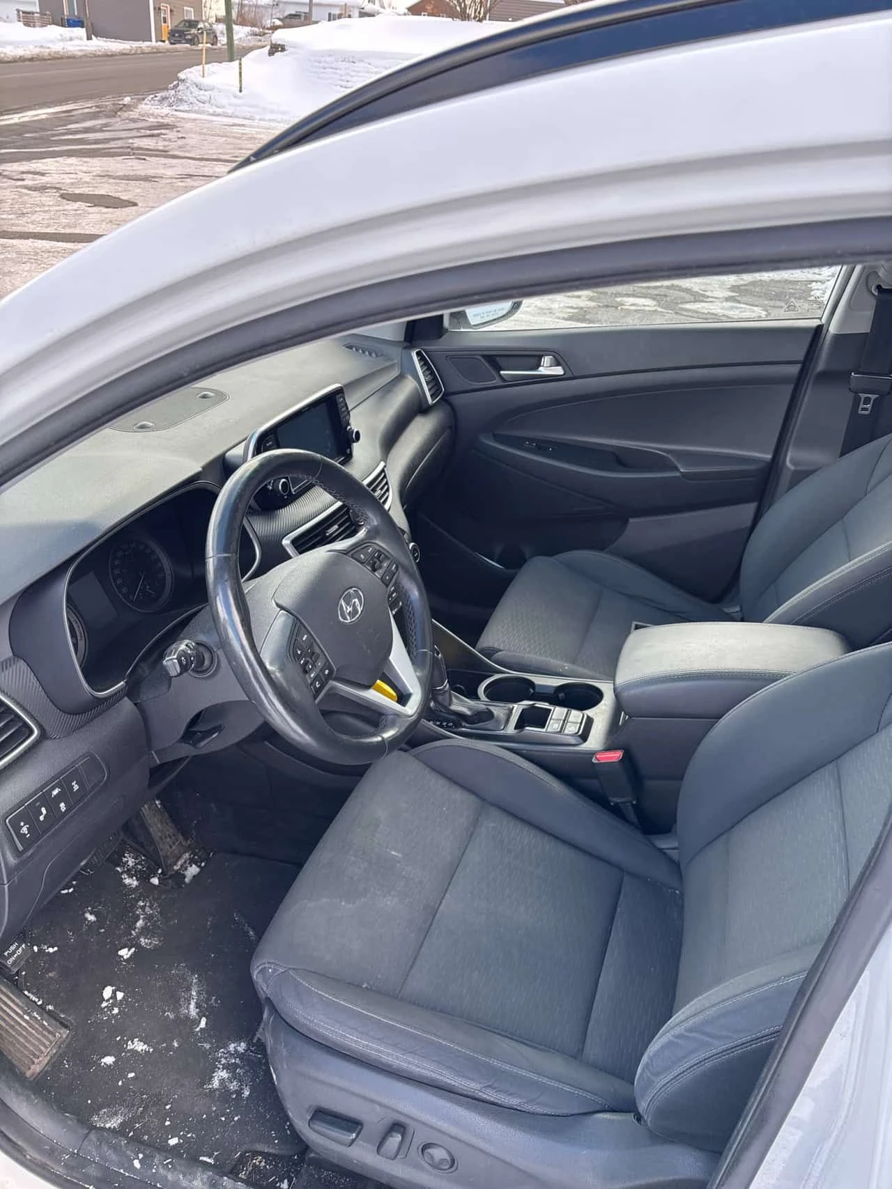 Hyundai Tucson * Preferred * ПОДГРЕВ* KEYLESS* ПАНО*  - изображение 10