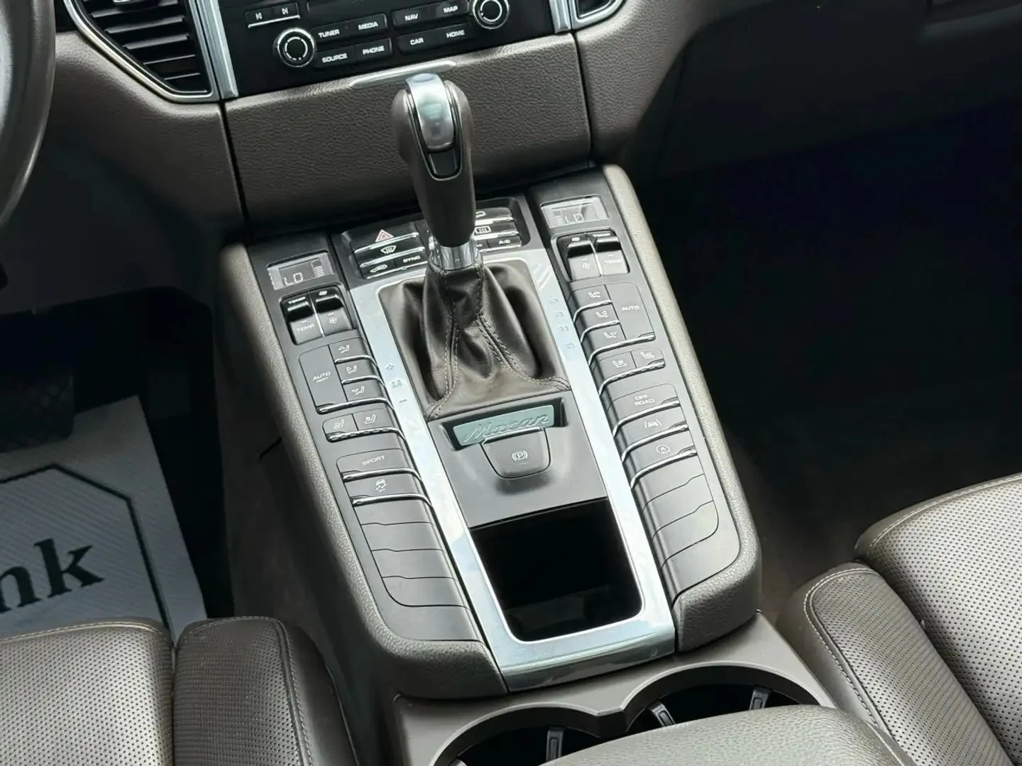 Porsche Macan S * Панорама * Обдухване * Сервизна история * , снимка 8 - Автомобили и джипове - 53841325