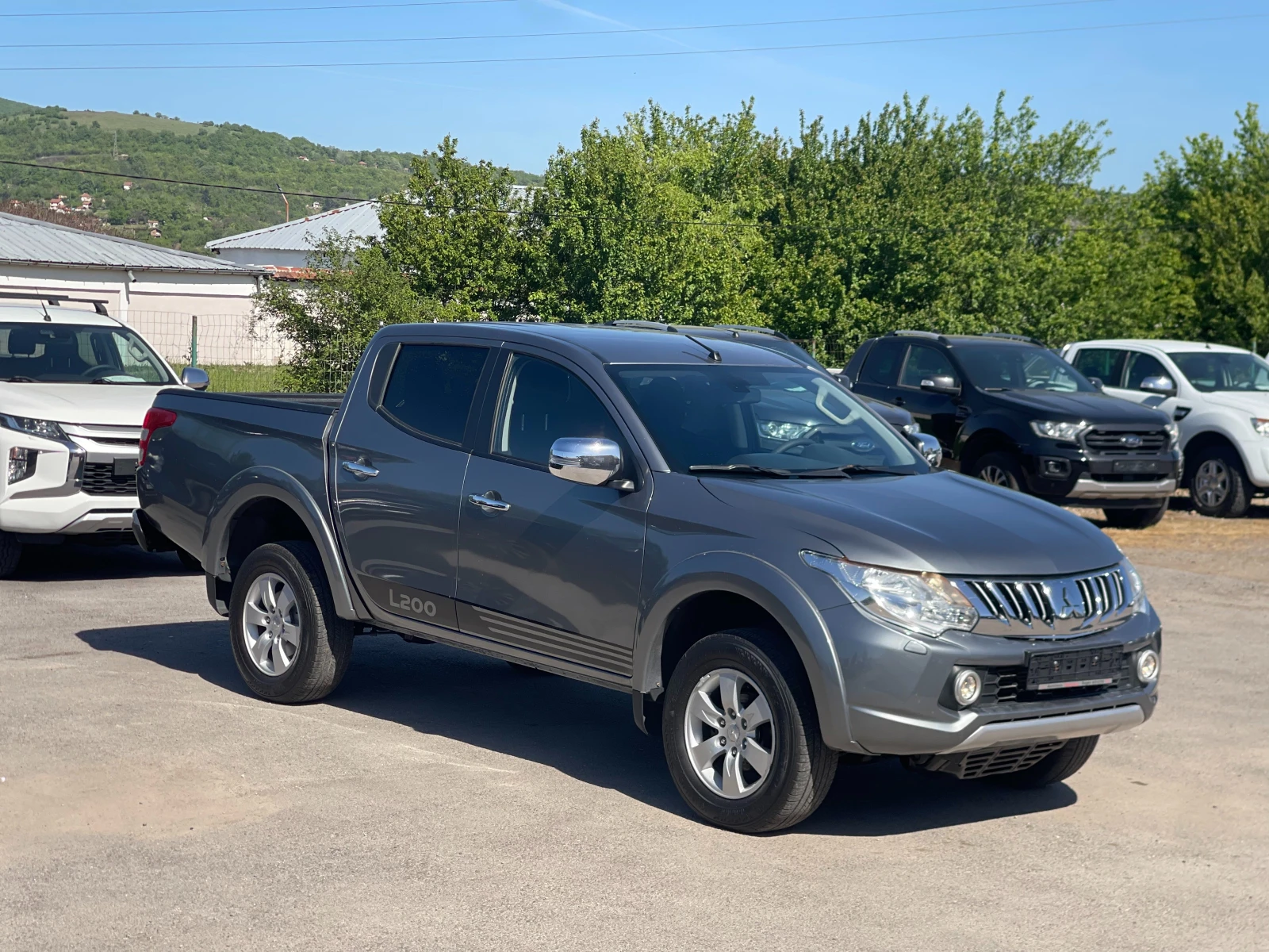 Mitsubishi L200 2.4Di-D 4x4, снимка 8 - Автомобили и джипове - 54339793