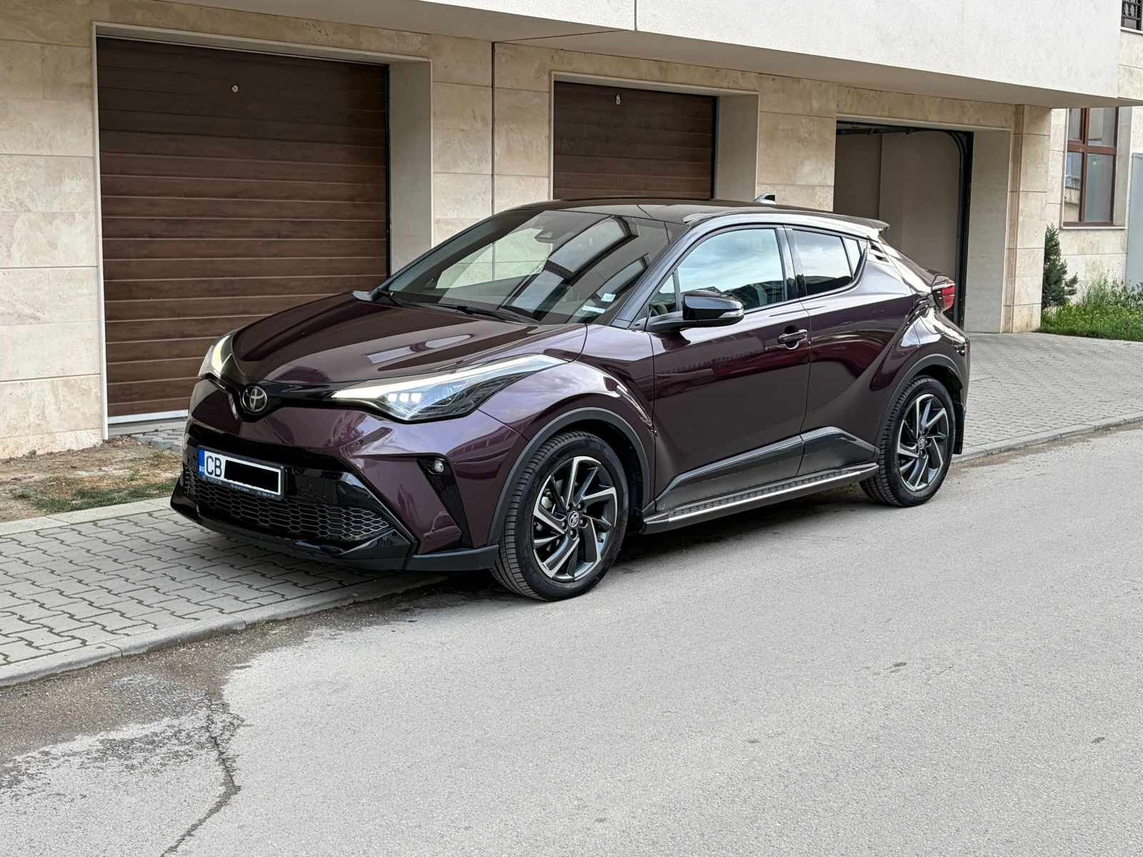 Toyota C-HR 1.8Hybrid e-CVT GR Sport- в Гаранция