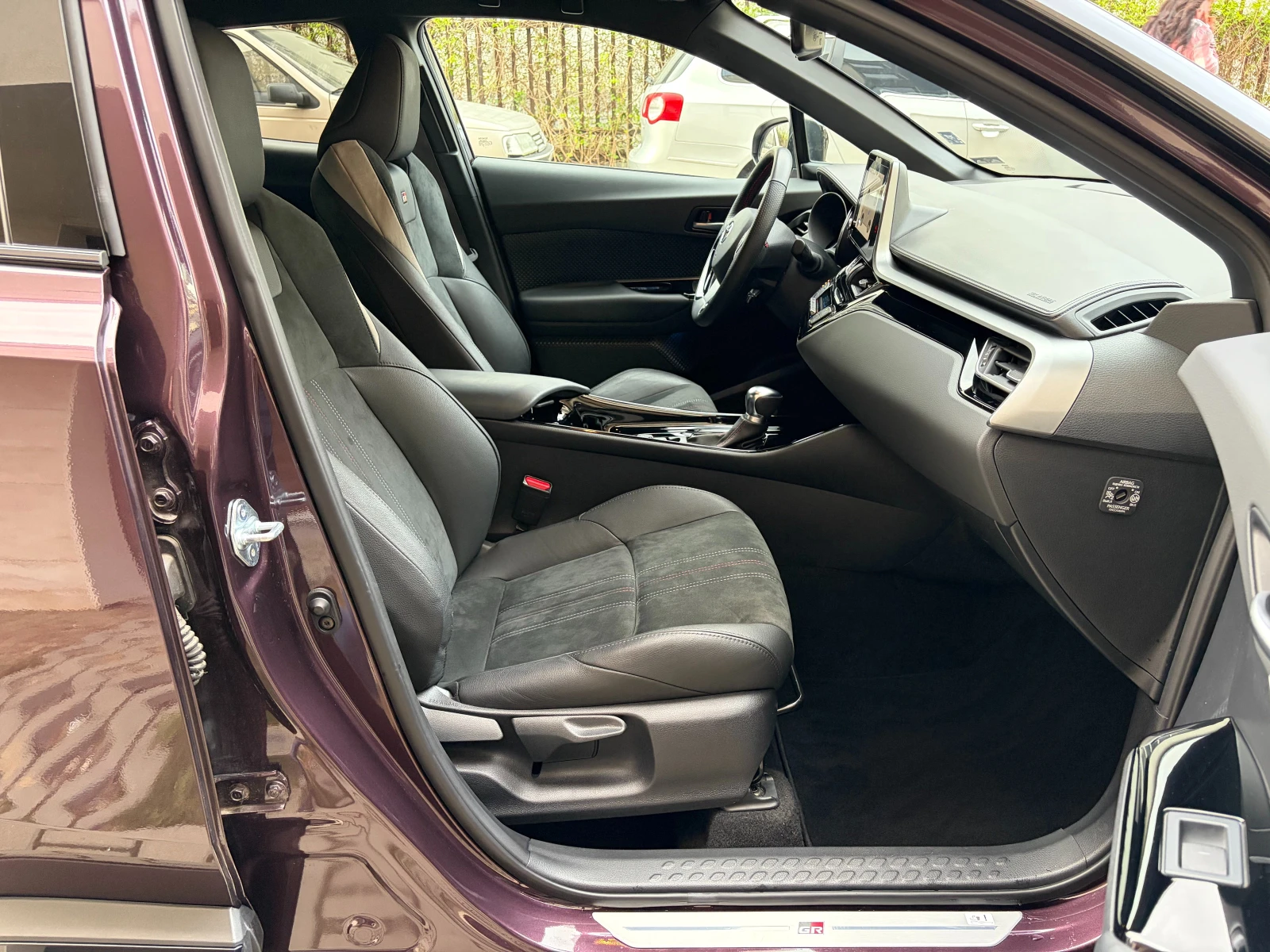 Toyota C-HR 1.8Hybrid e-CVT GR Sport- � �������� | Mobile.bg � ����������� 15