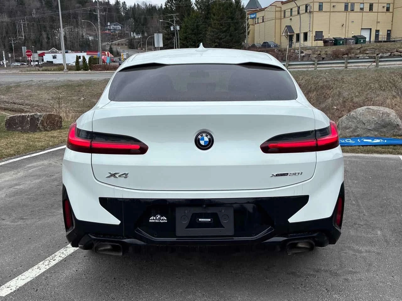 BMW X4 XDRIVE * M PACK* ГЛАВНО ПРЕДСТАВИТЕЛСТВО НА BMW* , снимка 5 - Автомобили и джипове - 54365207