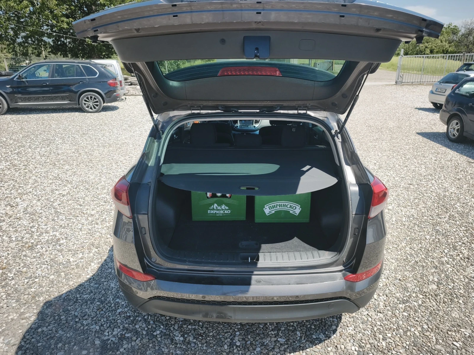 Hyundai Tucson 1.7CRDi Kamera, снимка 8 - Автомобили и джипове - 54701280