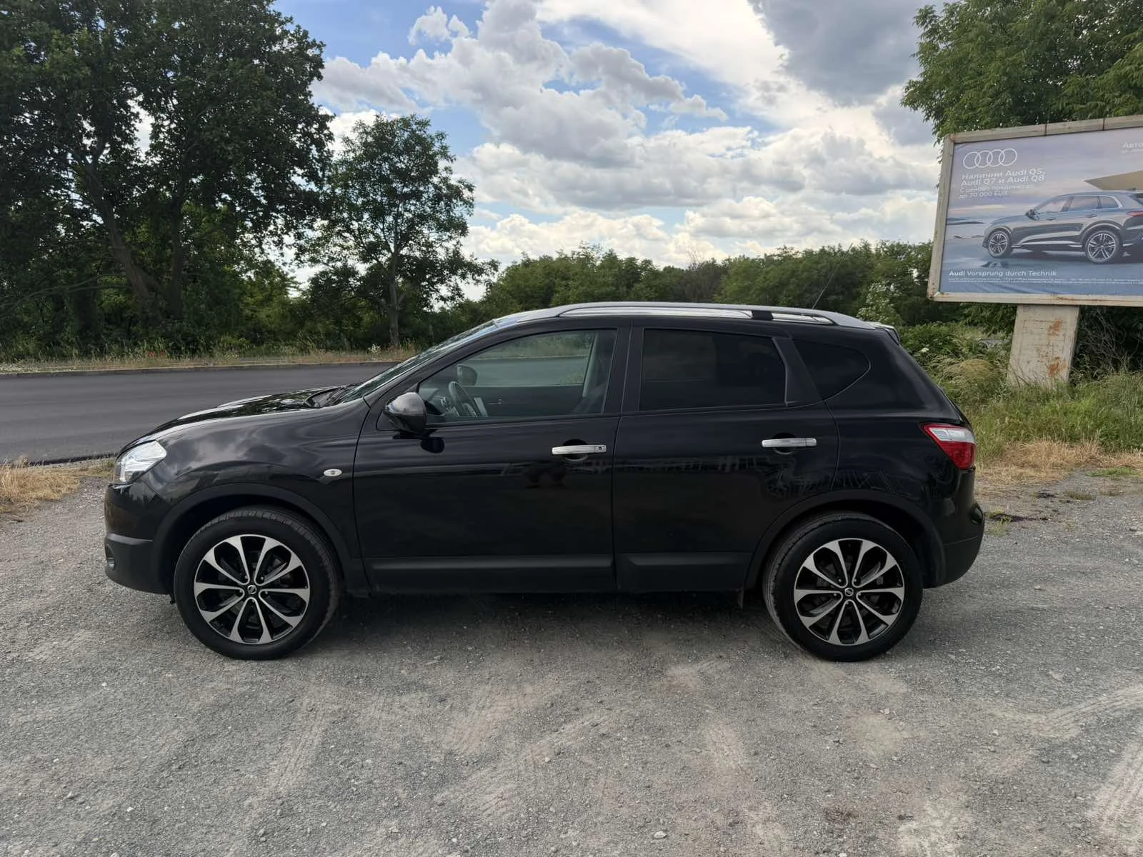 Nissan Qashqai 2.0-141 КС АВТОМАТИК, ПАНОРАМА, 4х4, НАВИ!!! , снимка 8 - Автомобили и джипове - 54728050